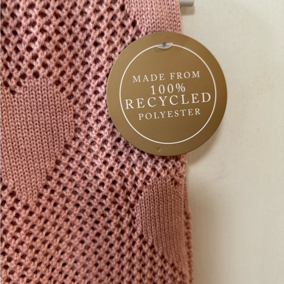 Cupcakes and cashmere Valentine’s Day blanket crochet style NEW with tags - Picture 4 of 7